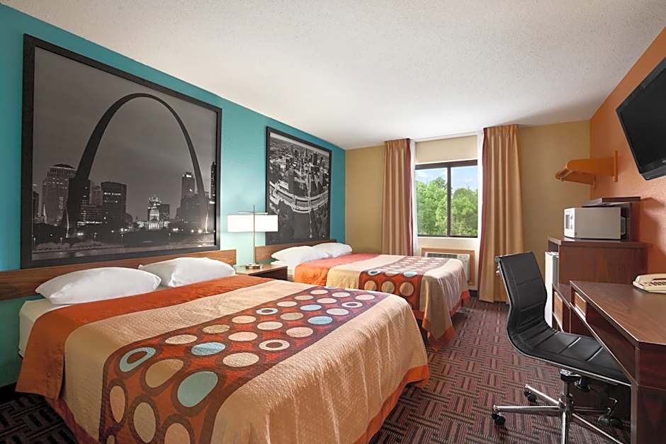 Super 8 by Wyndham Fairview Heights-St. Louis