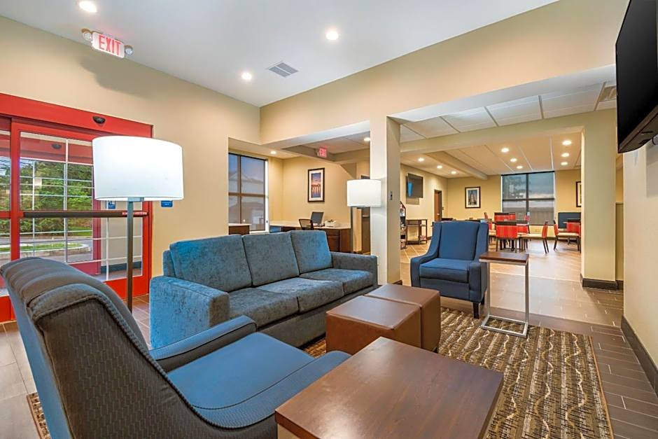 Comfort Inn & Suites Harrisburg - Hershey West