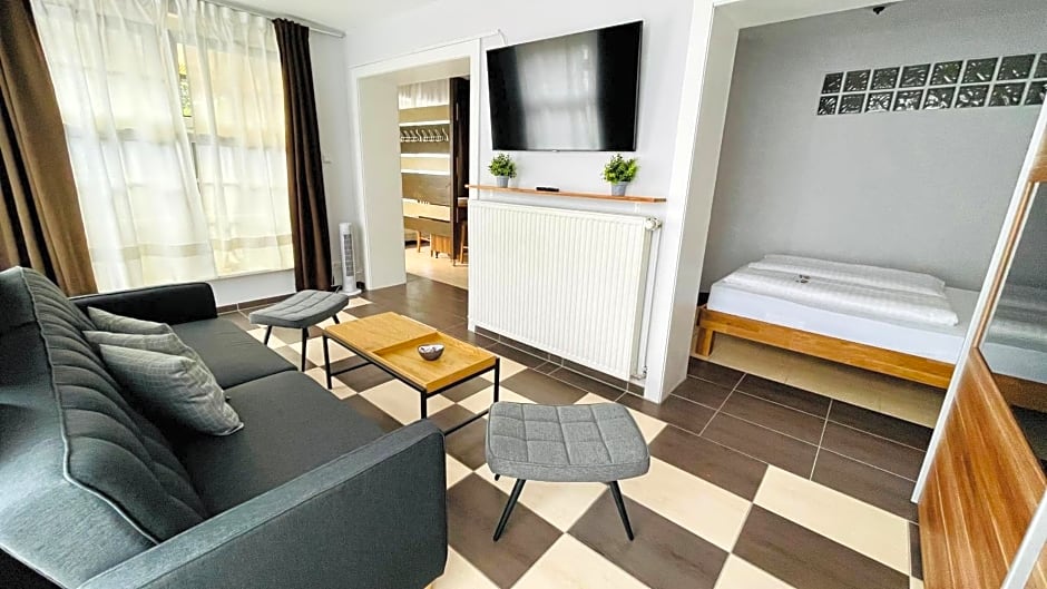 Nanis Hotel & Appartements