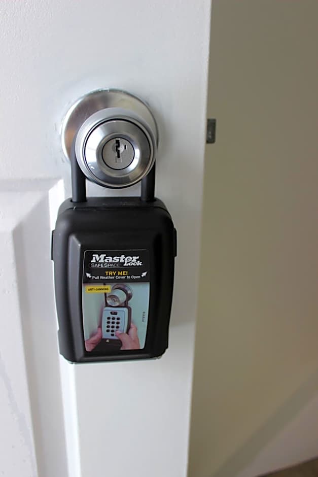 Home away from home - 6 bedroom fantastic bungalow