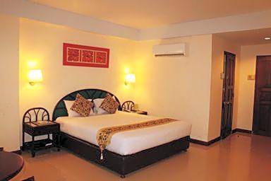 Losari Beach Hotel Makassar