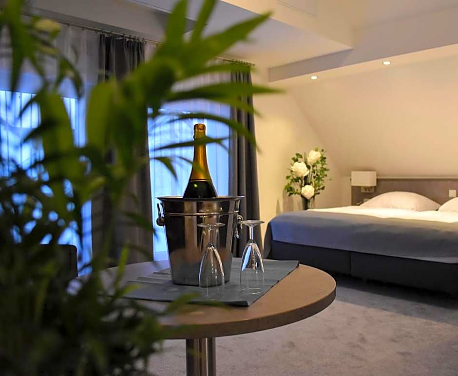 Fast Lane Hotel