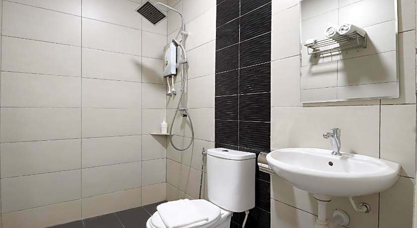 M S Hotel, Tengku Kelana KTM Klang