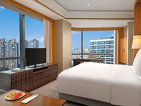 Premium Deluxe Room with King Bed