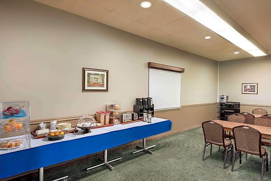 Travelodge by Wyndham Swift Current