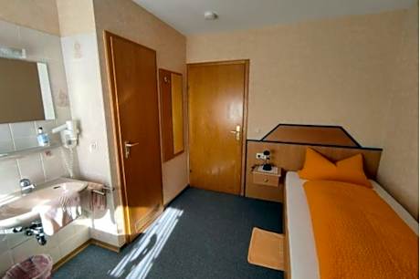 Single Room with Shower