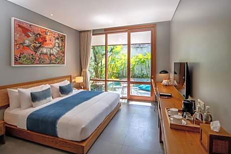 Deluxe Room with Pool