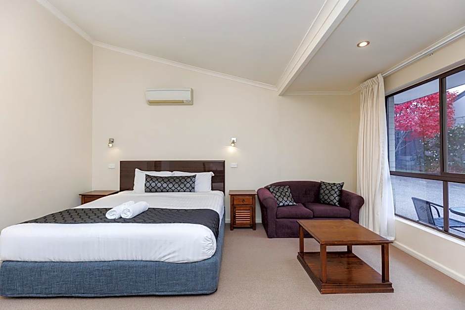 Amaroo Motel Tumuts Best Accommodation