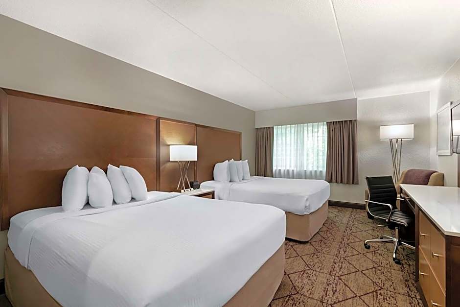 Best Western Plus Longbranch Hotel & Convention Center