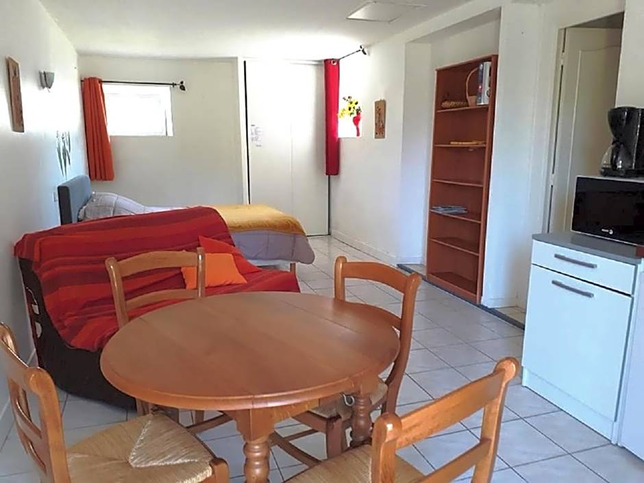 MOULIN DE LACHAUD - HOTEL et GITES