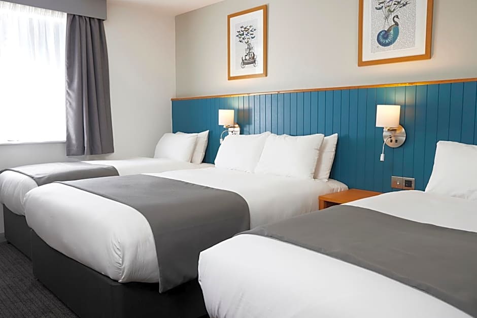 Holmfield Arms by Greene King Inns