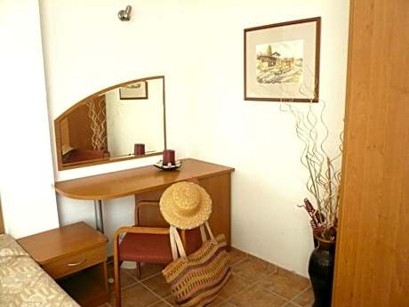 Two-Bedroom Suite with Sea View and Balcony