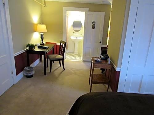 The New London Inn