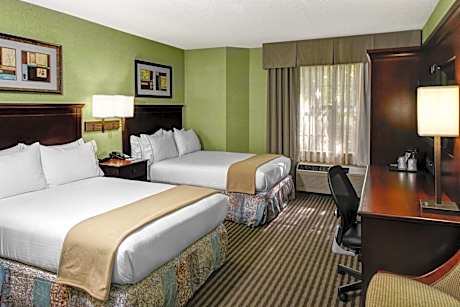 Double Room with Two Double Beds - Hearing Accessible