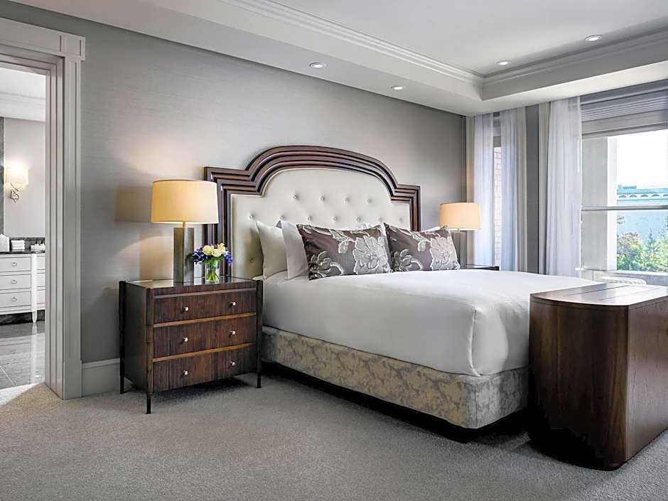 Fairmont Empress Hotel
