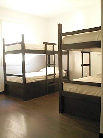 Bed in 4-Bed Mixed Dormitory Room