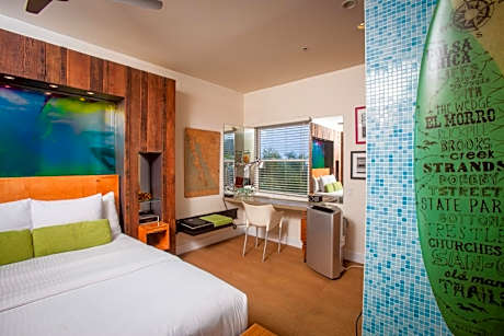 Surf Themed Queen Room
