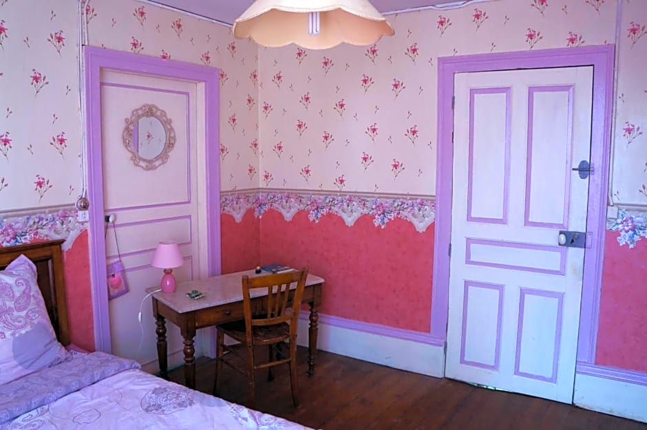 La Grille Fleurie, chambres d'hôte chez l'habitant