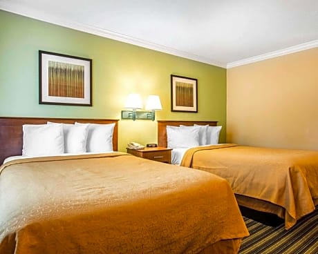 1 Queen Bed, 1 Double Bed, Nonsmoking