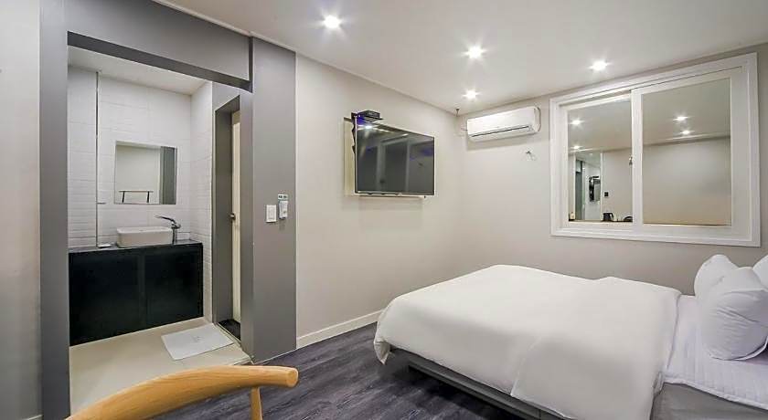 Gamdong Hotel