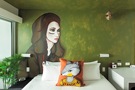 UNIQUE ART