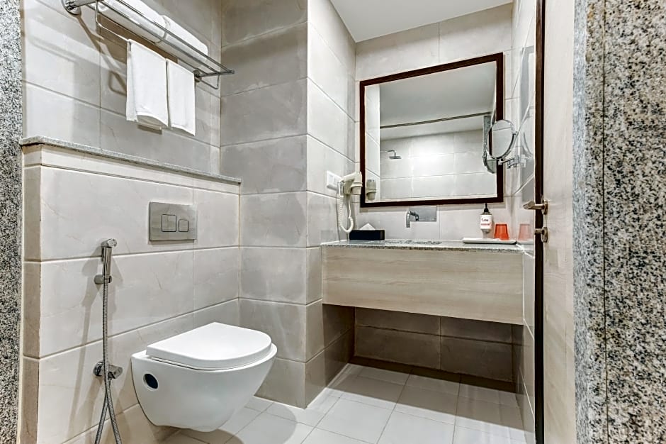 Red Fox by Lemon Tree Hotels, Neelkanth