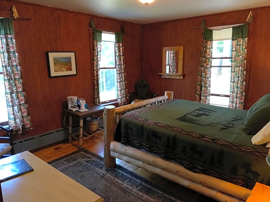 The Woods Inn