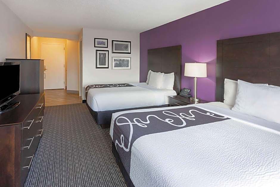 Bloom Hotel