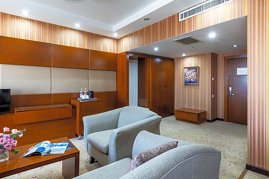 Grand Aiser Hotel