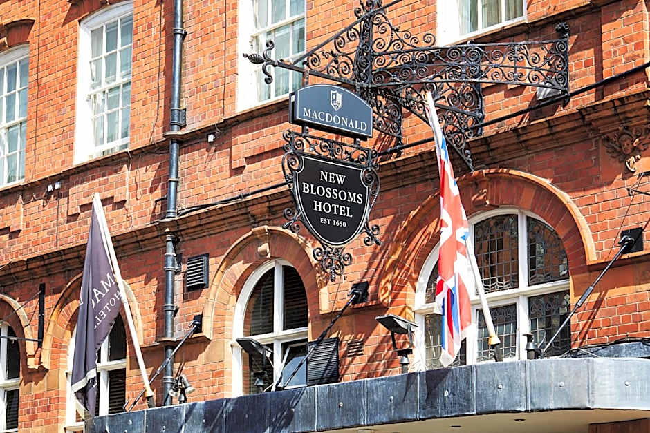 Macdonald New Blossoms Hotel