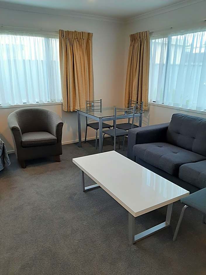 Claremonte Motor Lodge