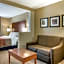 Comfort Inn & Suites Suwanee - Sugarloaf