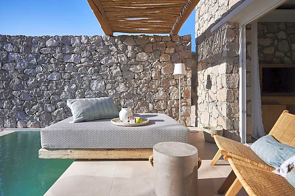 Artemis Deluxe Rooms