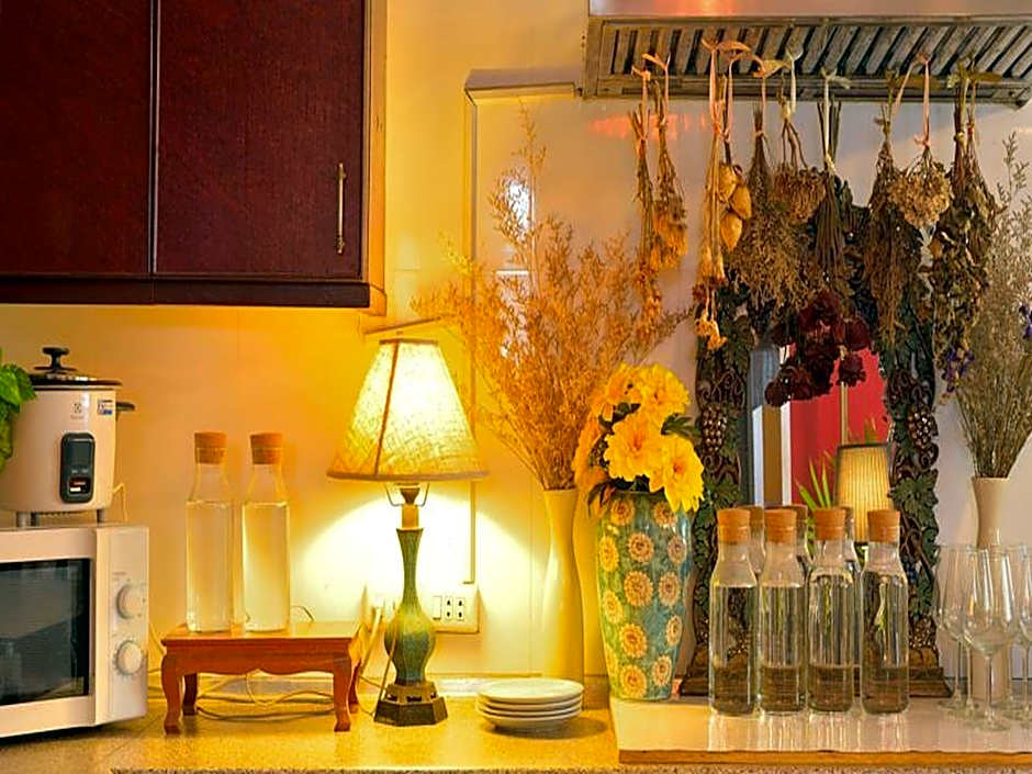Lost And Found B&B – Bangkok, NY