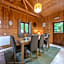 Woodland Park Lodges