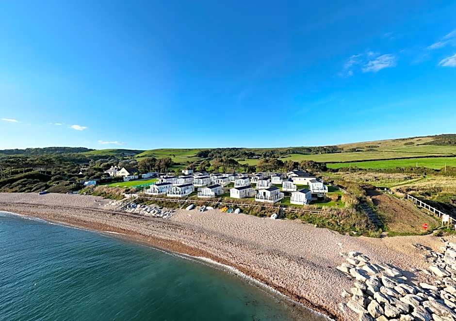 Swift Mosselle Pitch 24 Creek Caravan Park dog friendly