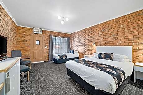 1 Queen Bed, 1 Single Bed, Nonsmoking
