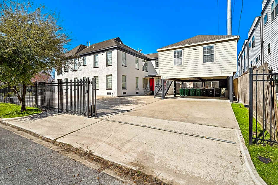 The Carriage House Retreat