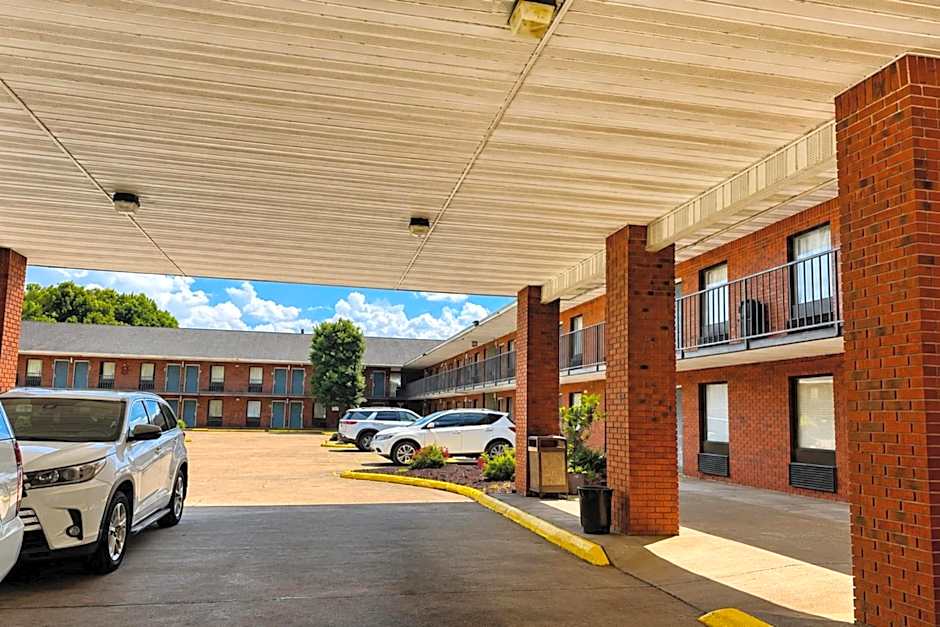 Delta Inn West Helena US 49 AR