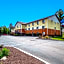 Days Inn & Suites by Wyndham Traverse City