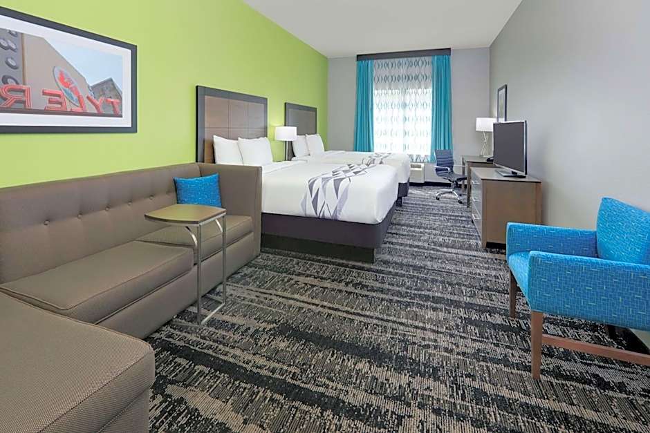 La Quinta Inn & Suites by Wyndham Tyler South