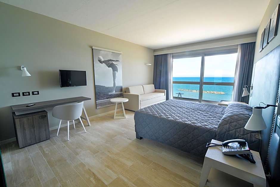 Nautilus Family Hotel