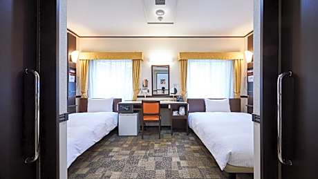 Accessible Twin Room - Non-Smoking