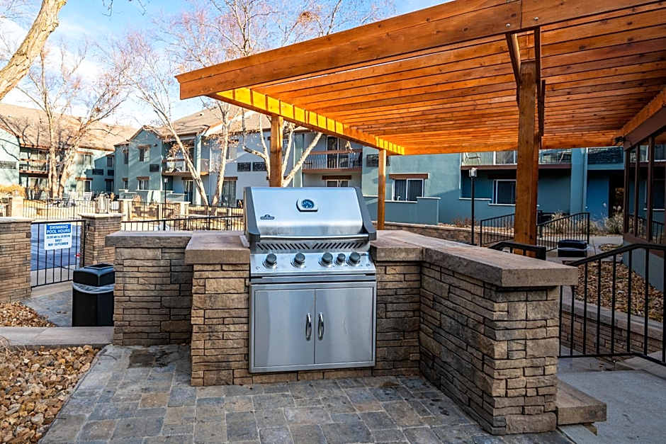 Endeavor Inn & Suites, Trademark Collection by Wyndham