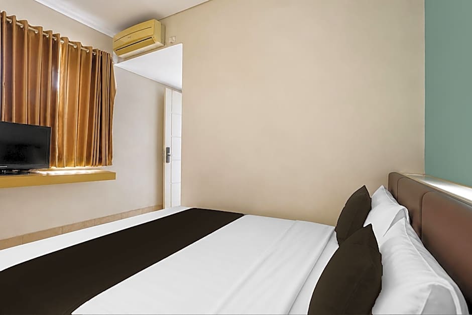 Townhouse Oak Hotel Niaga Surabaya