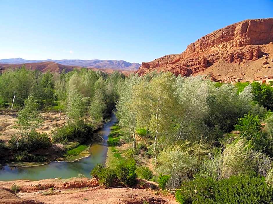 ECOLODGE MISS ROSE CHEZ LA FAMILLE