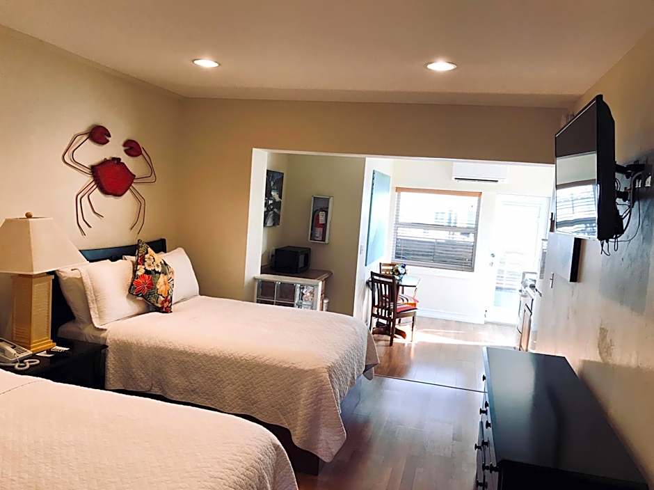 Harborside Motel & Marina