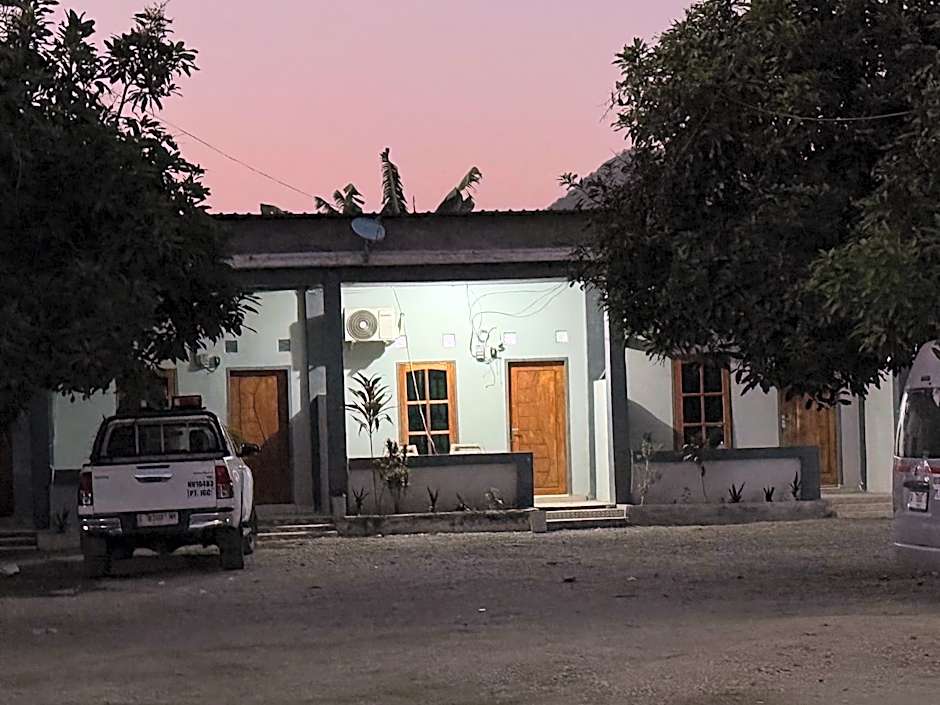 Sumbawa Maluk Homestay Kost tika