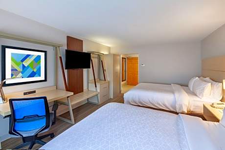 Standard Room with Two Queen Beds