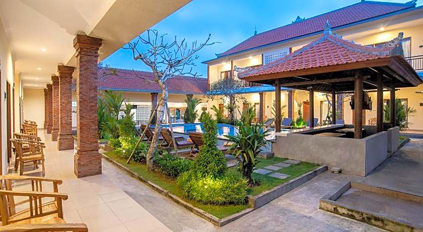 Tom's Inn Pecatu